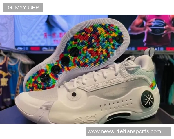 穿耐克热身穿李宁上场，响应副总号召的库里，会代言中国体育品牌吗？