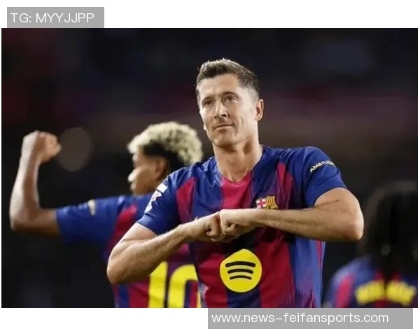 冬窗加盟米兰?罗马诺:莱万不会在1月离开巴萨 冬窗加盟米兰?罗马诺:莱万不会在1月离开巴萨