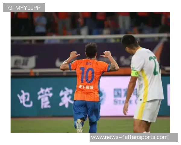 金靴决战成年度神剧！法比奥大四喜强行封王，山东鲁能球迷气疯了